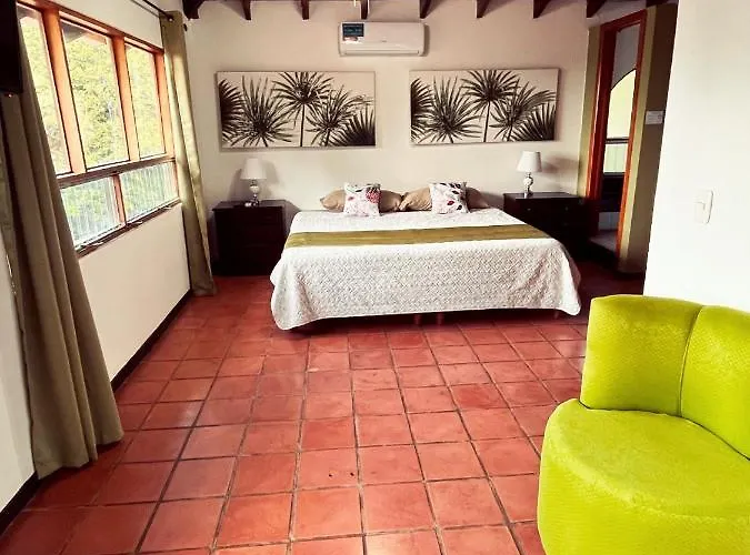 Siwo Art Hotel *